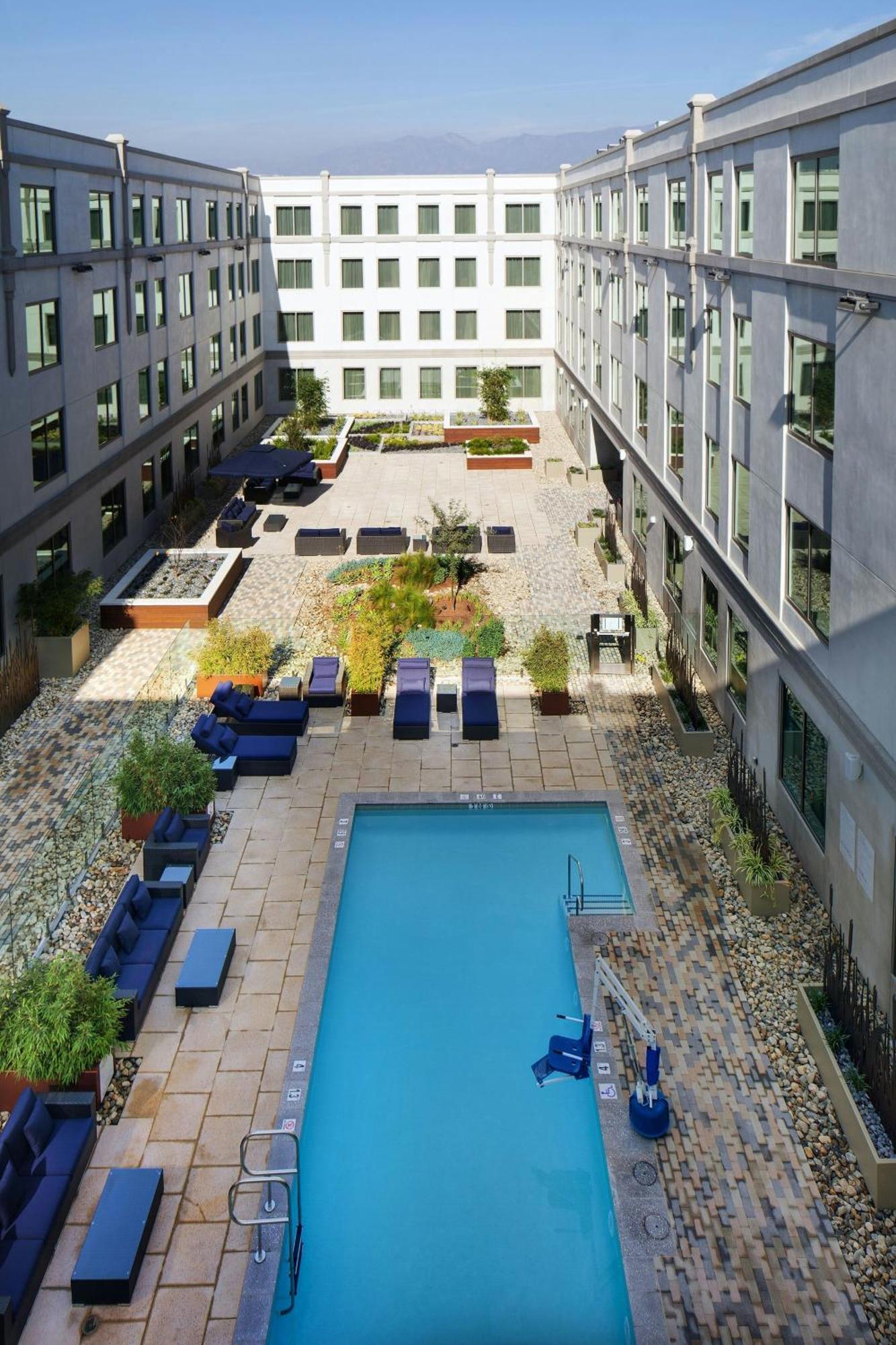 Sheraton Los Angeles San Gabriel Ngoại thất bức ảnh
